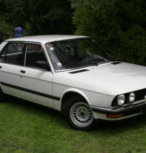 BMW 520i E28